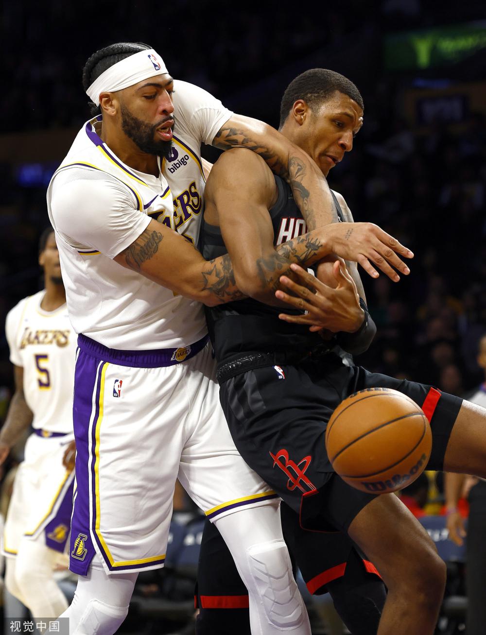 通过自我反 通过自我反